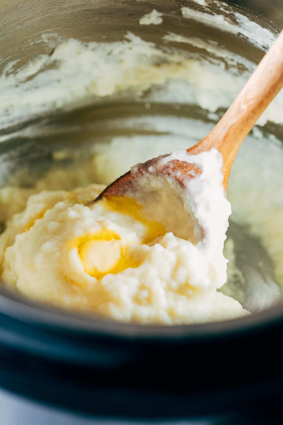 Blending the mashed potatoes.