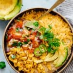 This Mexican oatmeal bowl is the healthier version of a Mexican breakfast bowl. The oatmeal is seasoned with all the spices that go into your favorite taco, and then topped with salsa, corn, avocado, jalapenos and cheddar. Super simple to make but you’ll feel like a king when you dig into this!