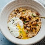Mushroom oats is a creamy breakfast oatmeal that has the earthiness of mushrooms combined with delicious Asian flavors. Top it with a poached egg, a dash of soy sauce and green onions and take this simple mushroom oatmeal to the next level!