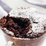 Eggless chocolate mug cake bite