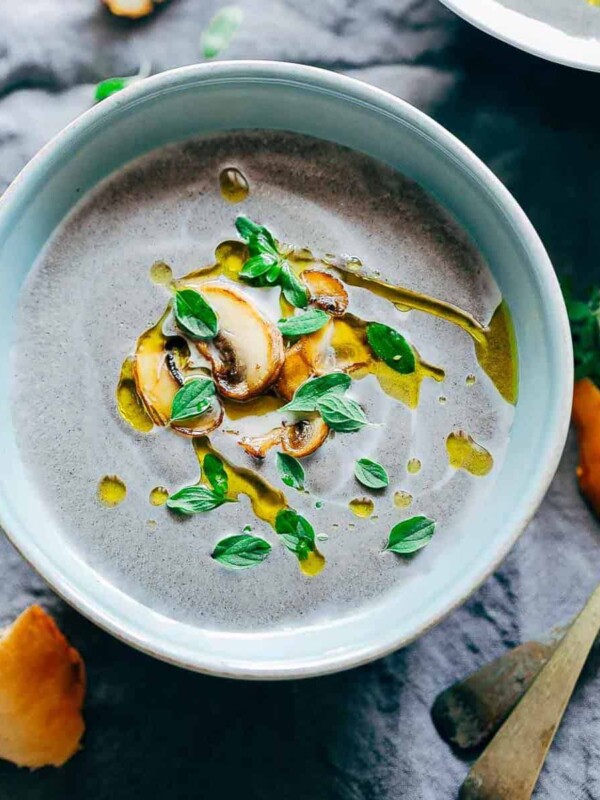 Super cheesy jalapeno three cheese samosa are sure to become a favourite because who can resist gooey stringy cheese stuffed in crispy samosa wrappers! These vegetarian samosas have a filling of mozzarella, cream cheese, smoked cheddar and jalapenos and folding them is really easy too.Â