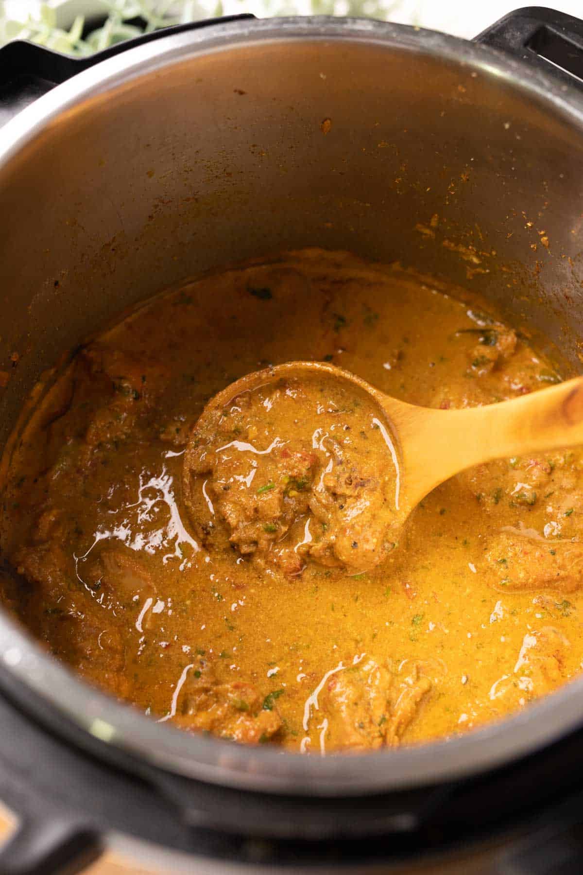 a shot of coconut chicken curry in the instant pot