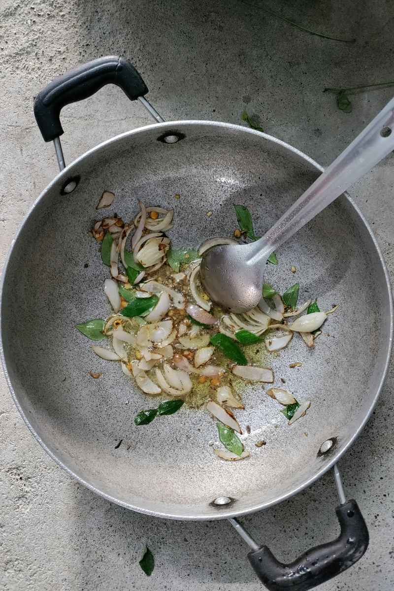 oil tempering in a pan